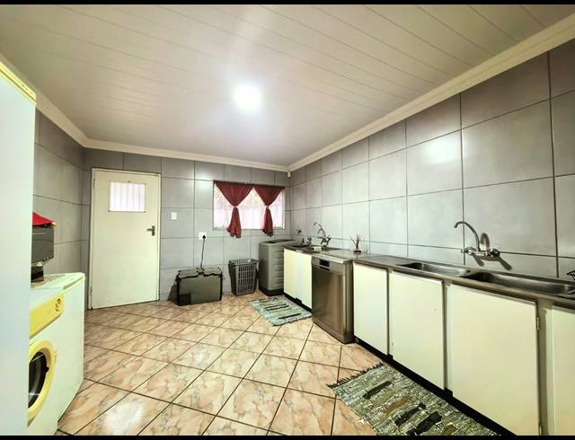 3 BEDROOM HOUSE FOR SALE IN SASOLBURG EXT 12